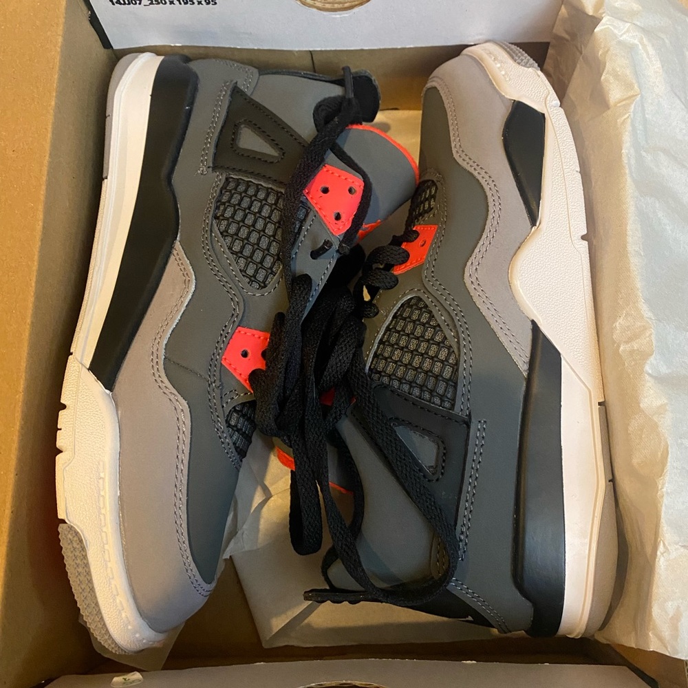 Nike Air Jordan 4 Infrared PS size 2Y